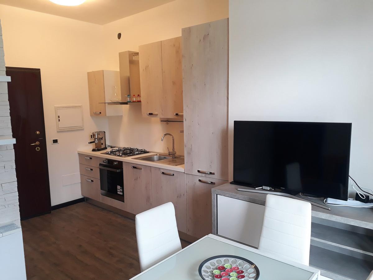 Campione Giulia Exclusive Lakefront Apartment By Gardadomusmea Кампіоне-дель-Ґарда Екстер'єр фото