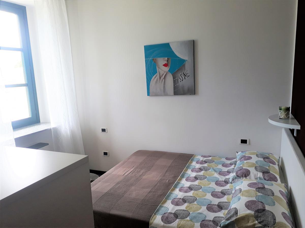 Campione Giulia Exclusive Lakefront Apartment By Gardadomusmea Кампіоне-дель-Ґарда Екстер'єр фото